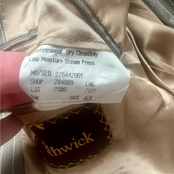 NWOT Twill by Scott Dayton 43L Tan Pin Stripped Suit - Picture 6 of 6